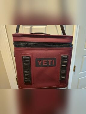 Yeti Hopper FLIP 12 Wild Vine REF Cooler Bag with Black Accents